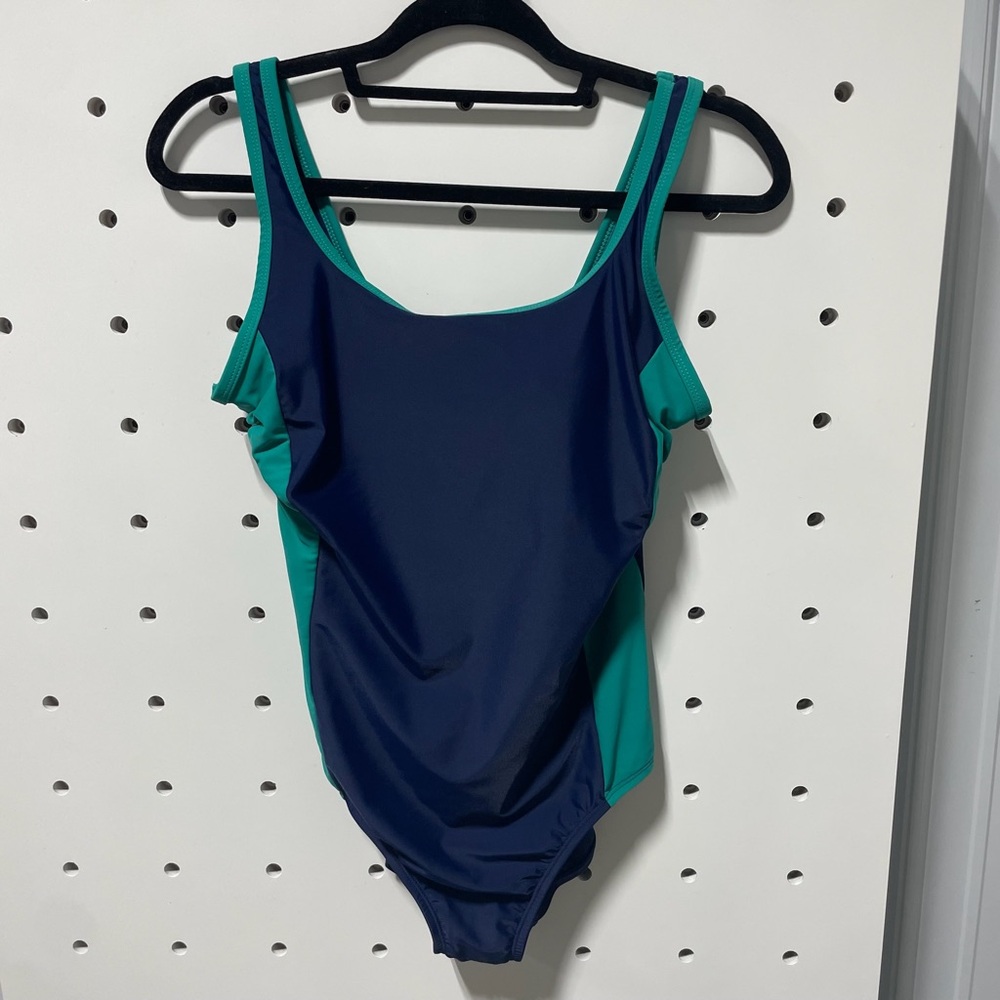 Lands' End Colorblock One-Piece Swimsuit Size M